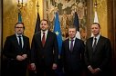 Чего ждать сегодня от переговоров